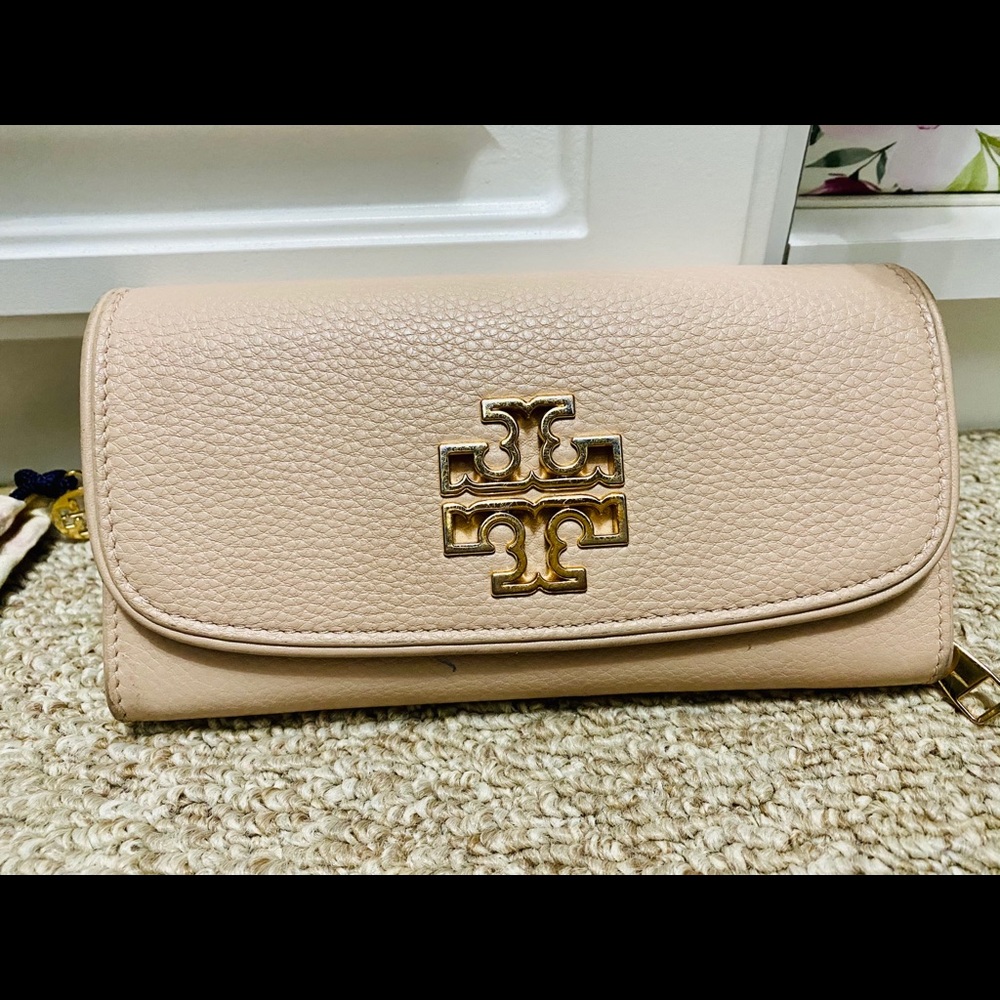 Auth. Tory Burch wallet